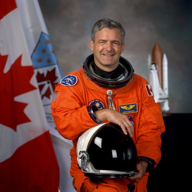 Official portrait of Marc Garneau